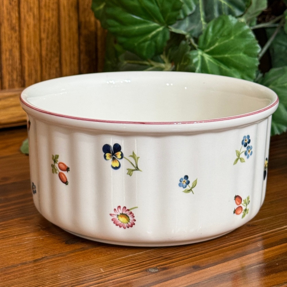 Villeroy & Boch Petite Fleur Souffle Dish 6.5" White Floral Fluted